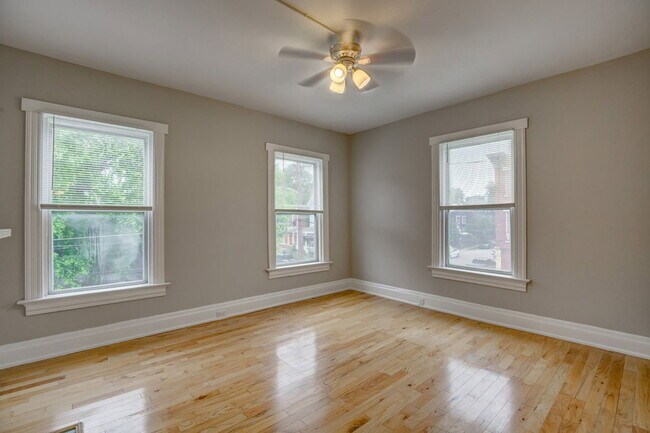 Building Photo - 1438 Pullan Ave