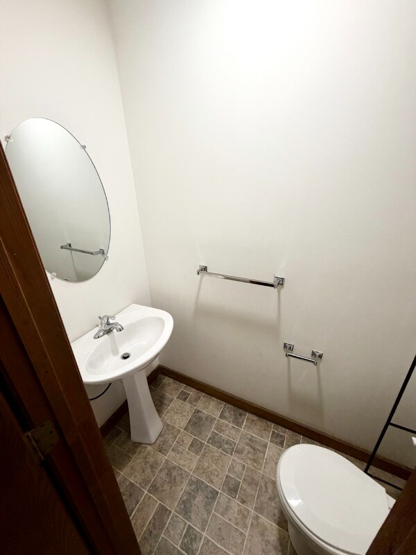 Building Photo - 24 Vosburgh Rd