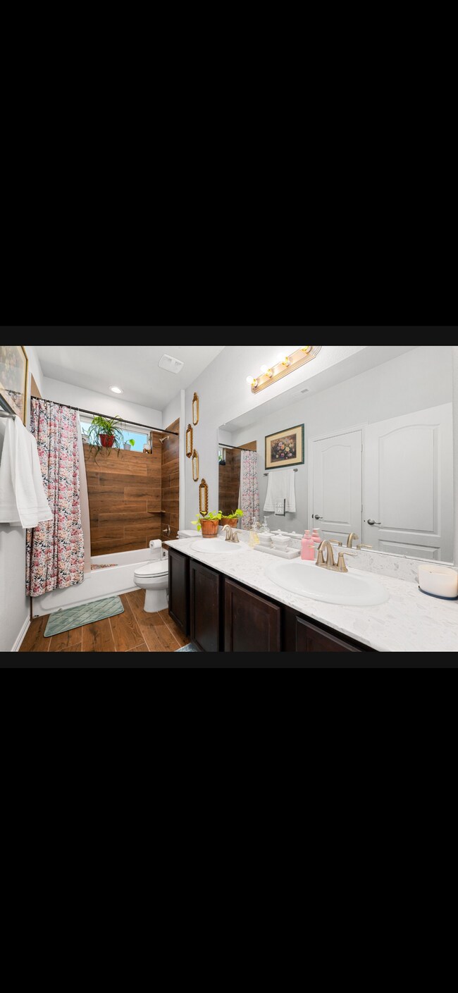Building Photo - 13342 Pecan Trails Dr