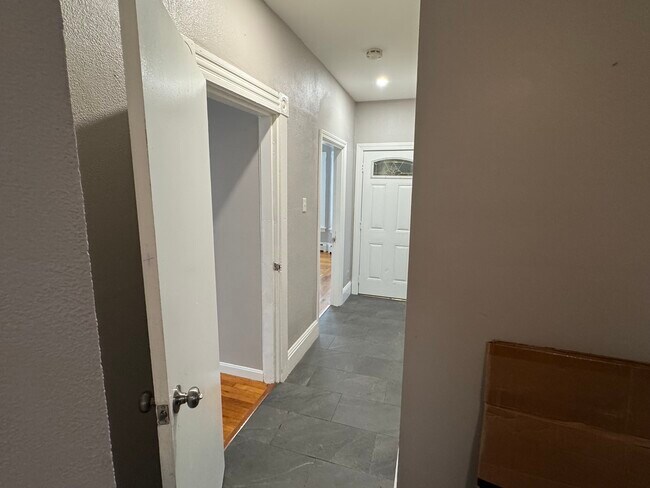 Building Photo - 53 Cedar St