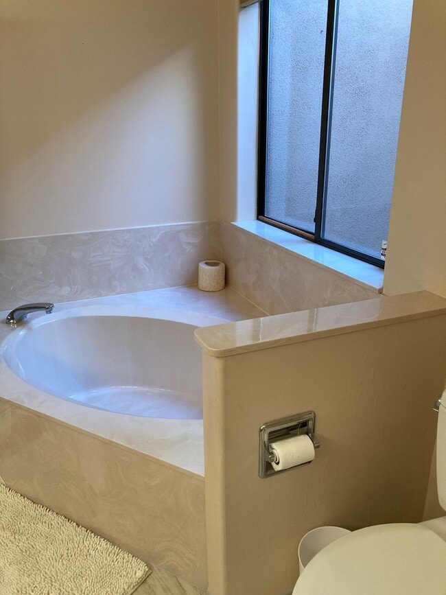 Building Photo - Gorgeous Furnished Arroyo Seco Townhouse with Fabulous Views!