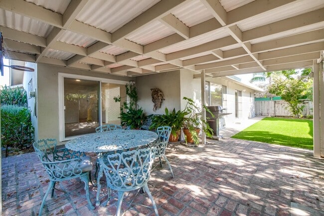 Building Photo - 1534 Crespi Dr