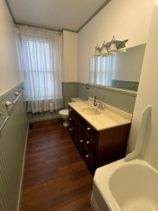 Building Photo - 815 Madison Ave