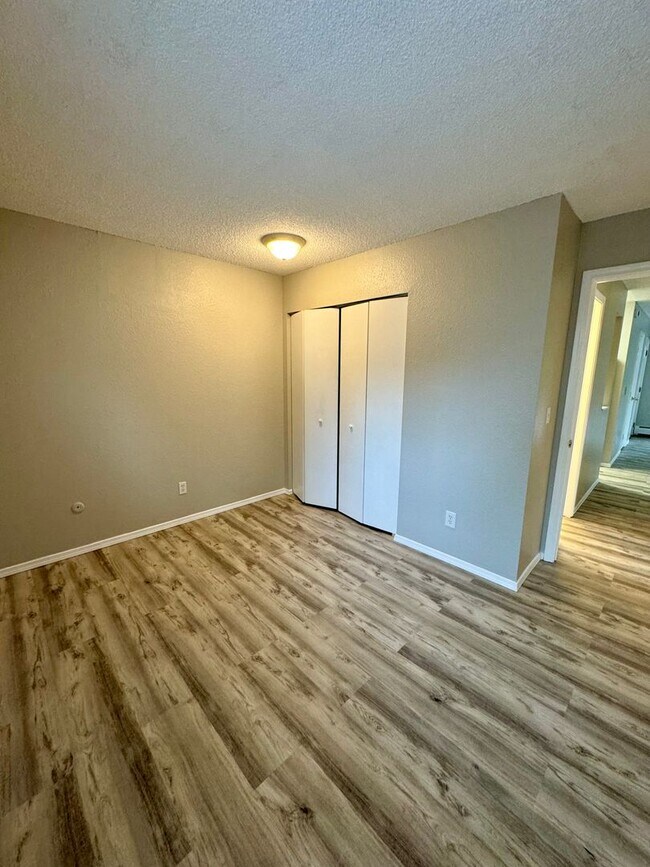 Building Photo - 4506 Picturesque Cir