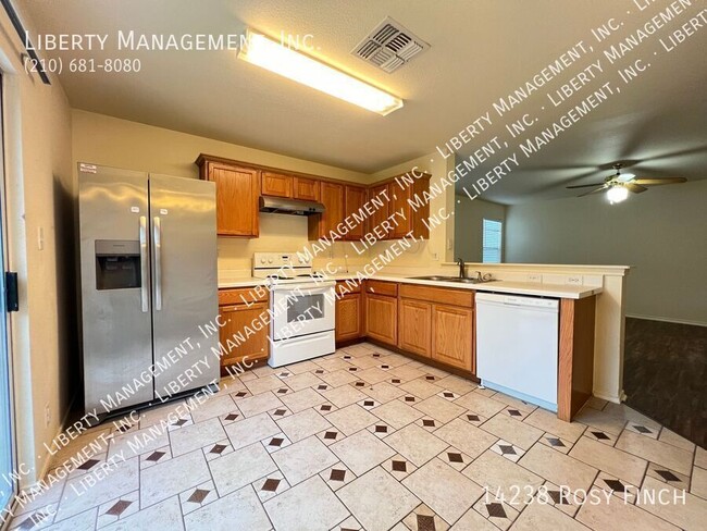 Building Photo - Roomy 4 bed, 2.5 bath on a cul-de-sac!