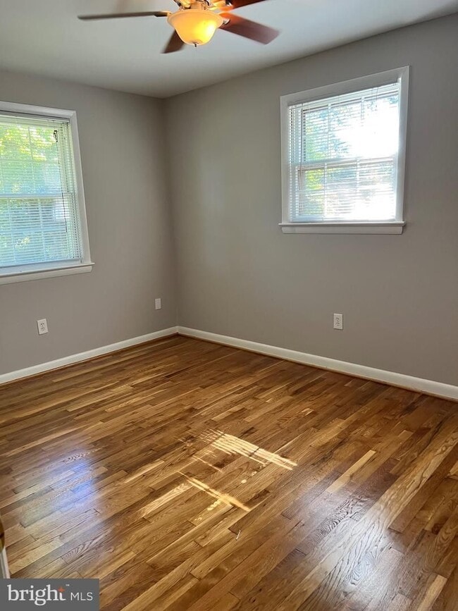 Building Photo - 3900 Ivydale Dr