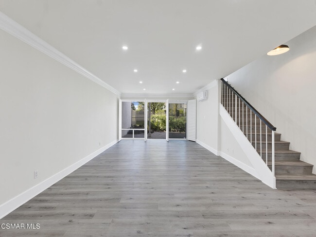 Building Photo - 3811 Lake Harbor Ln