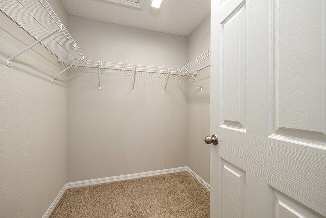 Building Photo - 13011 Pennybrook Dr