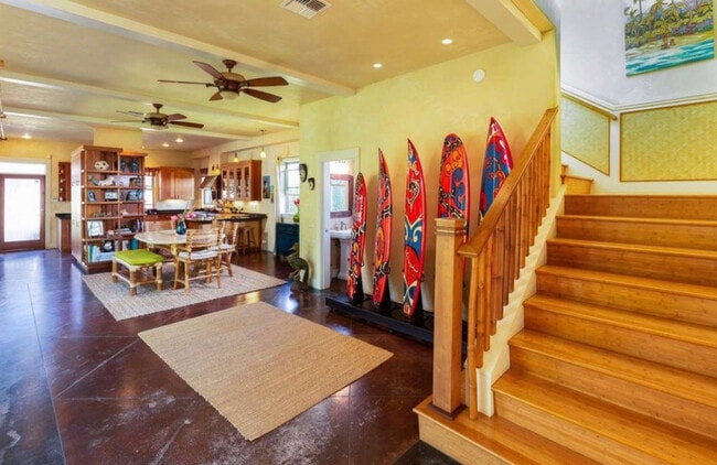 Building Photo - 10 Ulupua Pl