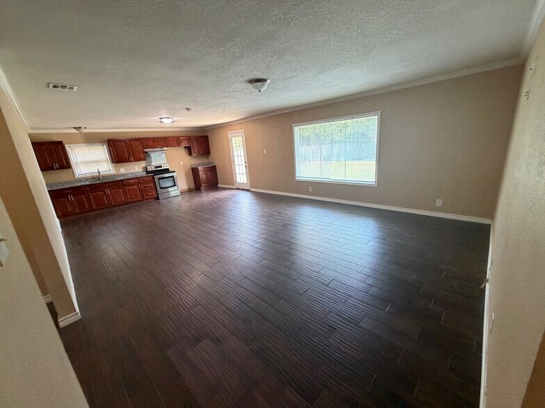 Building Photo - 1103 Boling Brook St