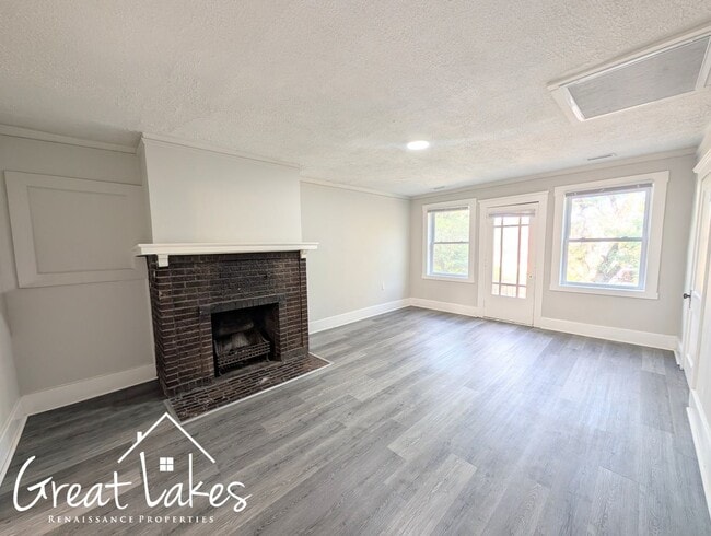 Building Photo - 4437 Avery St