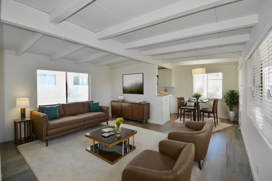 Building Photo - 6125 Whitsett Ave