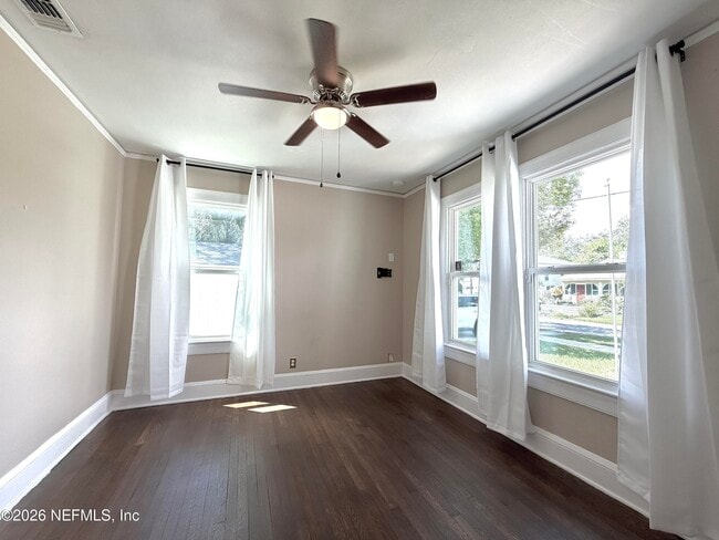 Building Photo - 1407 Belmonte Ave