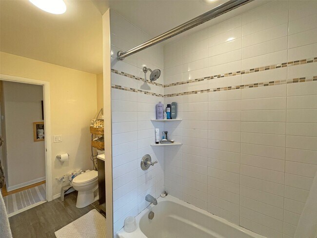 Building Photo - 3 Benders Dr