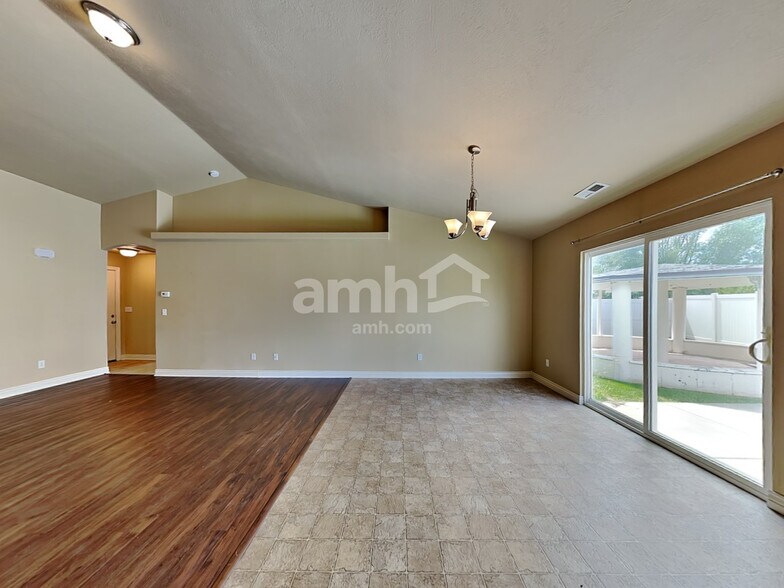 Building Photo - 171 Century Dr