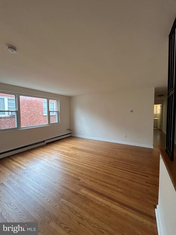 Building Photo - 3 E Park Rd