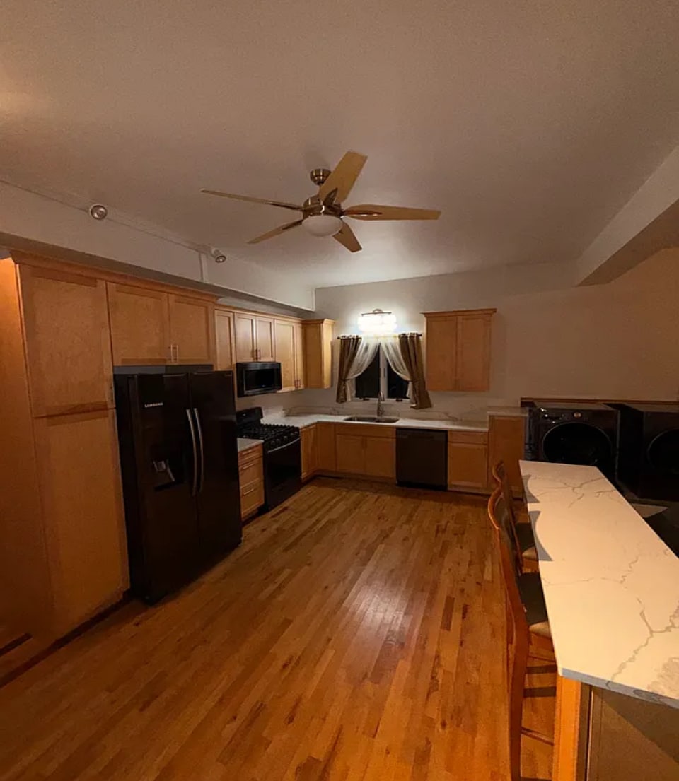 Building Photo - 23 Summer St