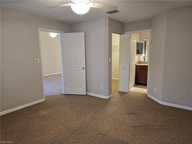 Building Photo - 605 Squire Cir