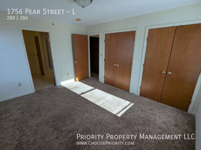 Building Photo - 1756 Pear St