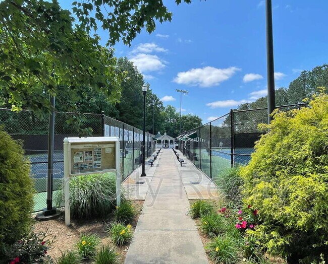 Building Photo - 342 Hunterian Pl