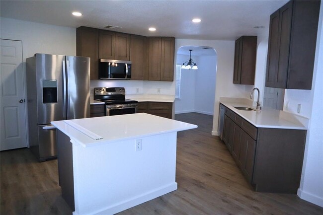 Building Photo - 209 Sunny Brook Dr