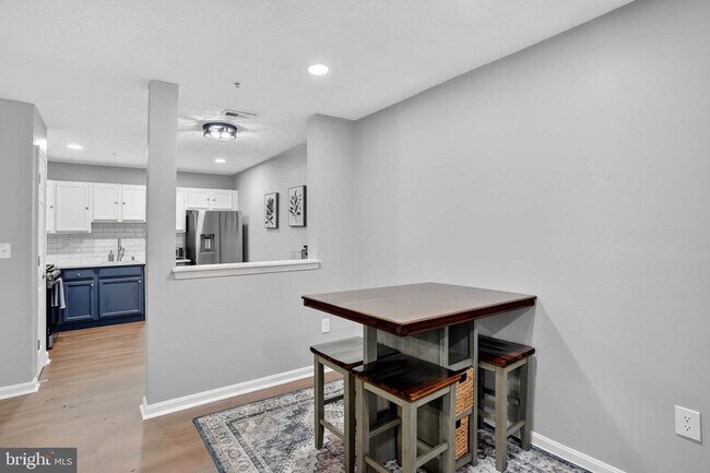 Building Photo - 8031 Brookstone Ct