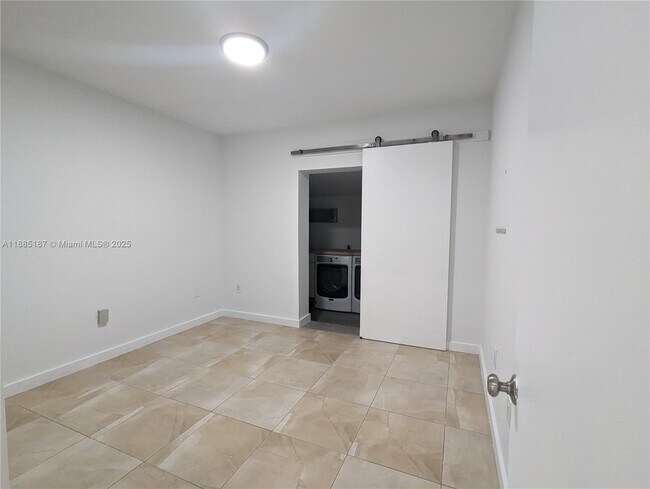 Building Photo - 11481 SW 145th Ave