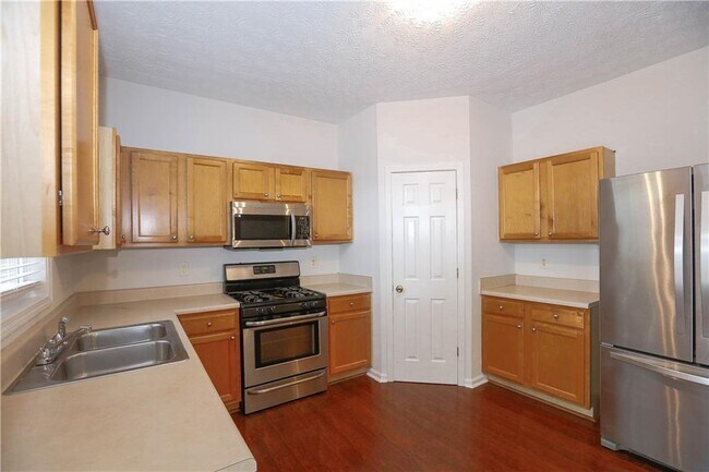 Building Photo - 3048 Kentmere Dr
