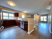 Building Photo - 44 Adelaide St