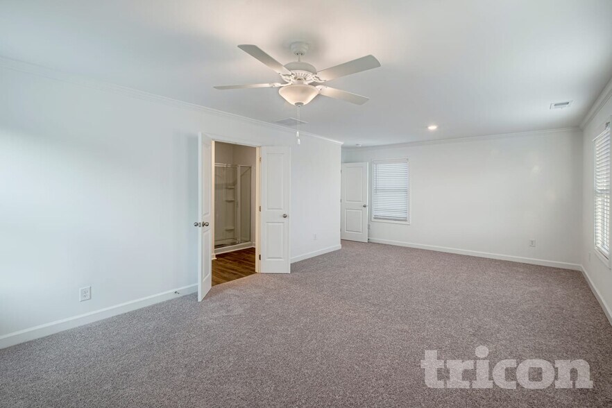 Building Photo - 119 E Rdg Wy