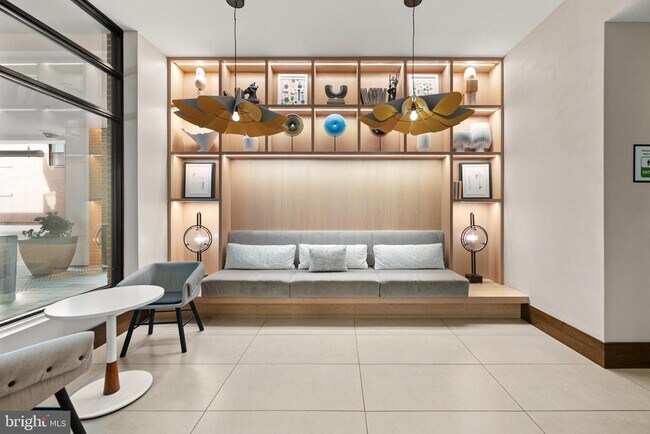 Building Photo - 925 N Fairfax St