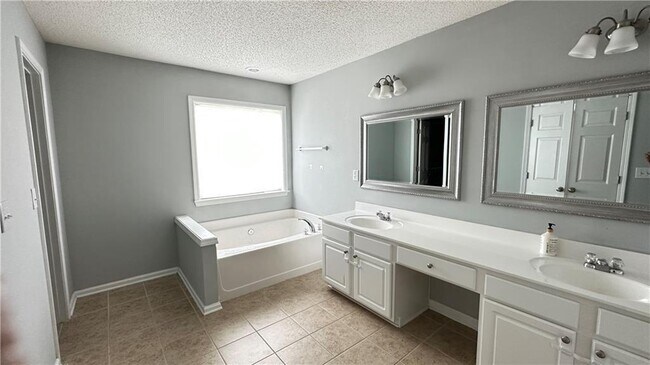 Building Photo - 9155 Ruel Ln