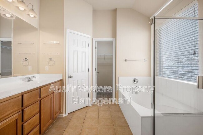 Building Photo - 27 Juniper Berry Way