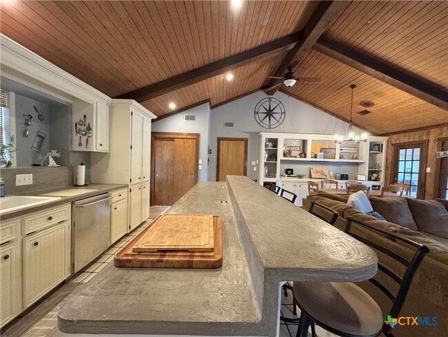 Building Photo - 104 Canteen