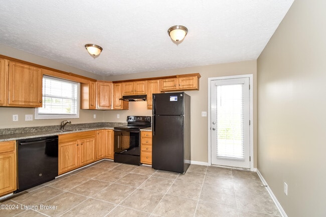 Building Photo - 213 Tex Ave