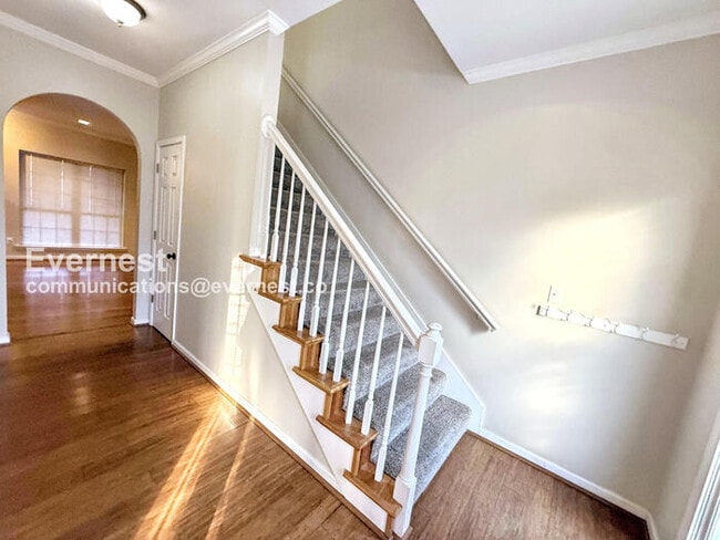 Building Photo - 607 Parkside Cir