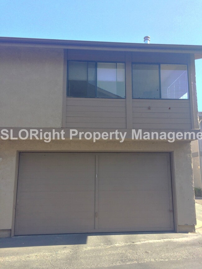 Building Photo - AVAILABLE OCTOBER - Grover Beach Two Story Townhome - 2 Bedroom / 2 Bathroom
