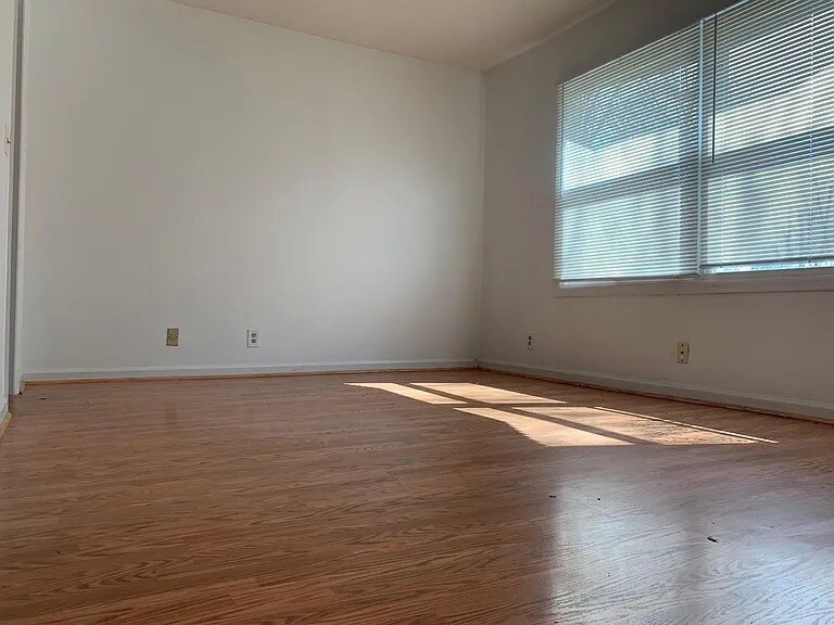 Building Photo - 2920B Lebanon Pike