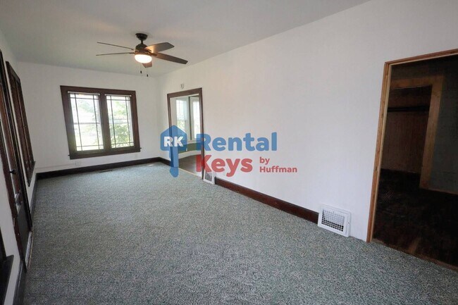 Building Photo - Three Bedroom | Two Bathroom House