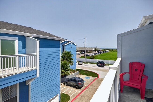 Building Photo - 3506 Cove View Blvd
