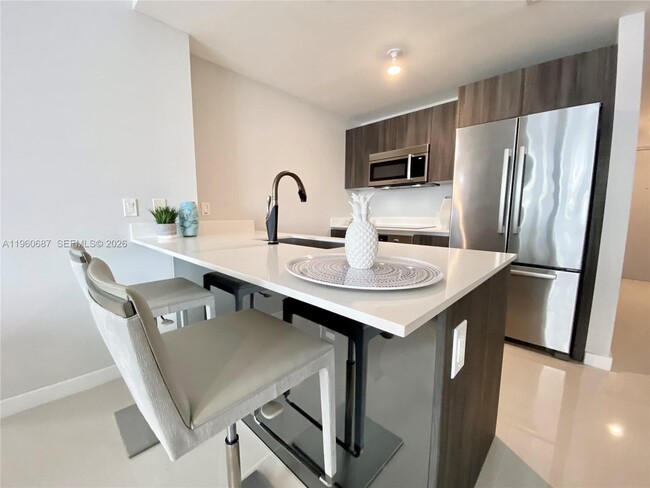 Building Photo - 488 NE 18th St