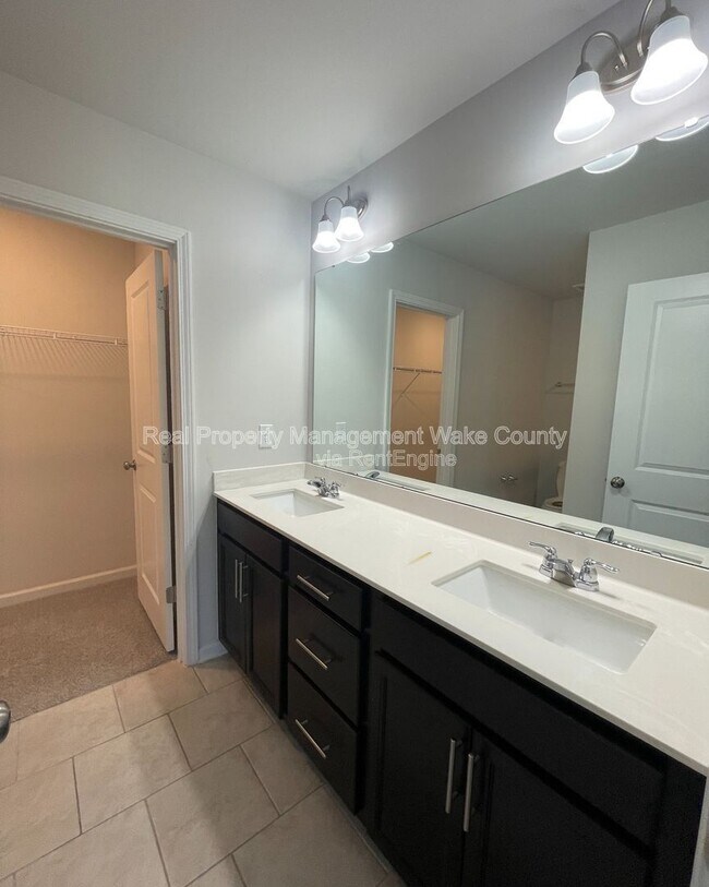 Building Photo - 2727 Chert Ln