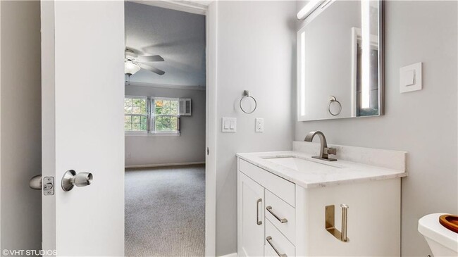 Building Photo - 1177 Church St