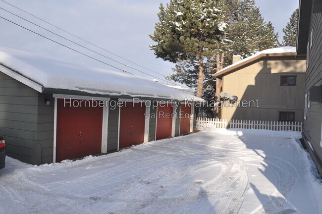 Building Photo - 8705 N Colton St