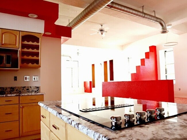 Building Photo - 335 N Superior St