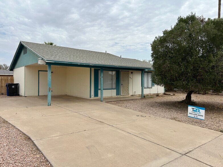 Building Photo - 2060 W Peralta Ave