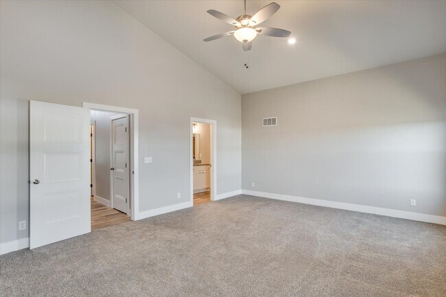 Building Photo - 8821 W Haylee St