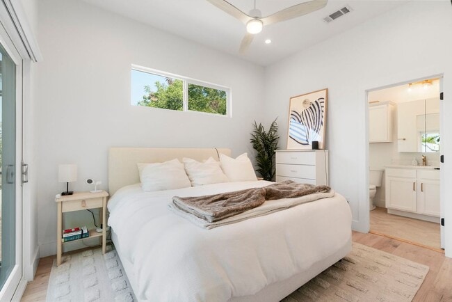 Building Photo - 1102 1/2 Tillery Street, Unit 2