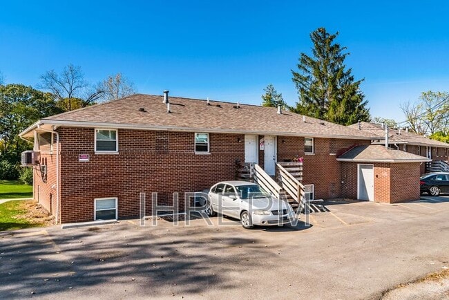 Building Photo - 272 Powell Cir