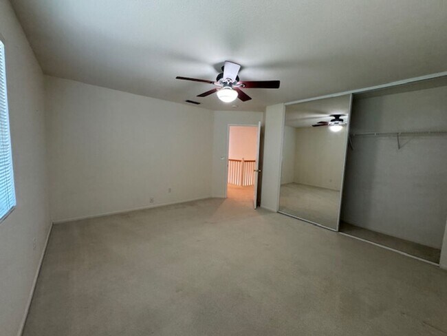 Building Photo - Gold River 4 Bedroom with Large Brick Patio in backyard!